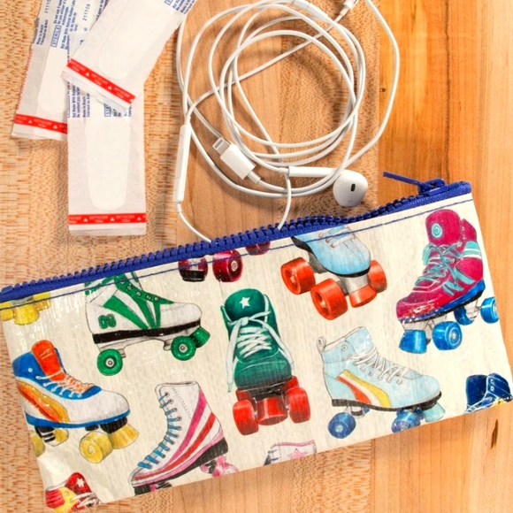 Blue Q Roller Skates Pencil Case - Picture 3 of 3